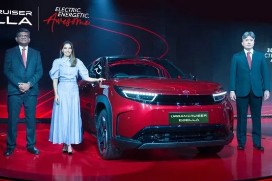 Toyota ra mắt SUV điện đầu tiên tại Ấn Độ