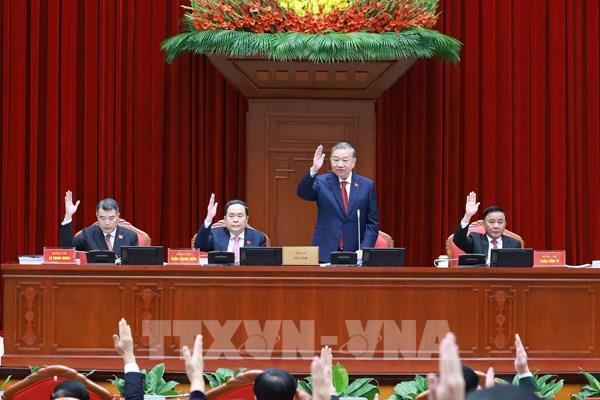 Danh sách 19 đồng chí Uỷ viên Bộ Chính trị khoá XIV