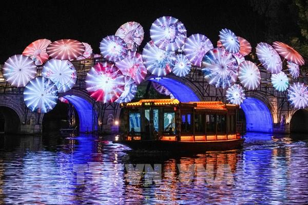 Rực rỡ sắc  màu tại Lễ hội đèn lồng Tần Hoài