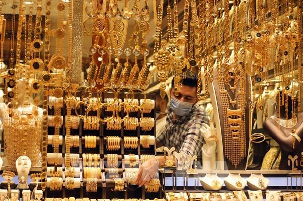 Giá các kim loại quý liên tục "xô đổ" kỷ lục