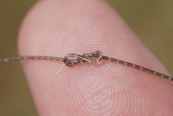 Trung Quốc công bố "chip dạng sợi" mỏng như tóc