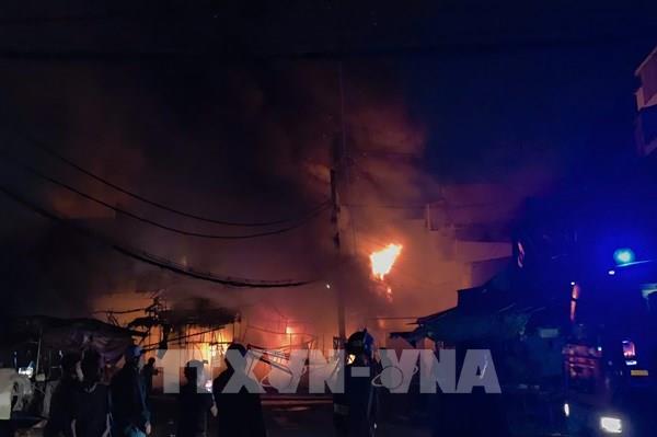 Cháy nhiều căn nhà ở phường Bình Đông, Thành phố Hồ Chí Minh