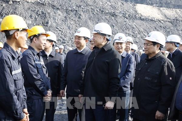 Tổng Bí thư Tô Lâm gặp mặt, chúc Tết công nhân ngành Than tại Quảng Ninh