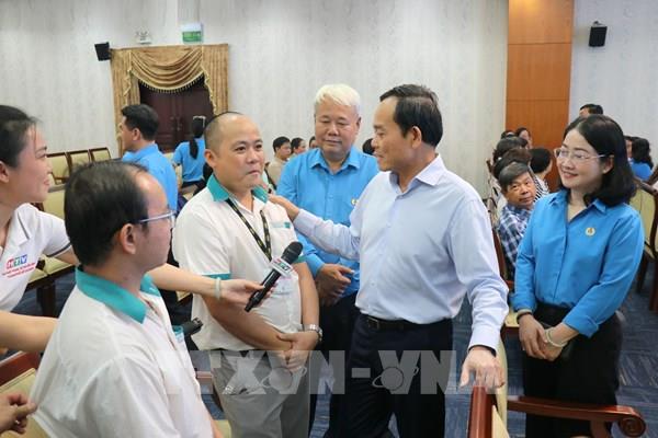 Thành phố Hồ Chí Minh: Tặng quà Tết cho 350.000 công nhân, lao động có hoàn cảnh khó khăn