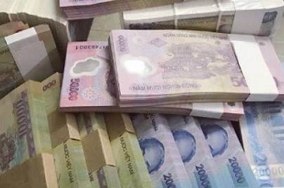 Đổi tiền lì xì cận Tết: Những chiếc bẫy lừa đảo và rủi ro pháp lý