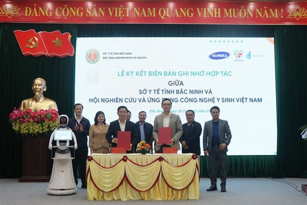 Trang bị năng lực số cho cán bộ, nhân viên y tế