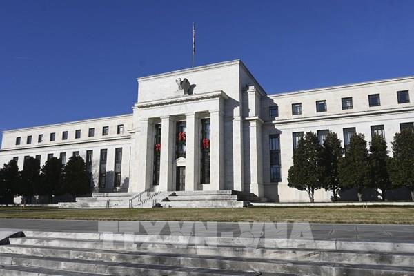 Nhìn lại lãi suất Fed từ năm 2025 đến nay