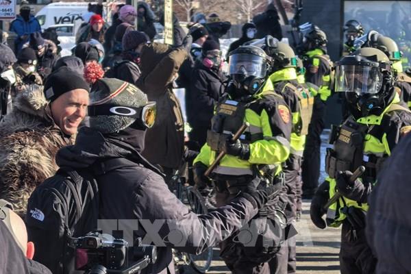 Mỹ đình chỉ công tác các đặc vụ nổ súng gây chết người ở Minneapolis