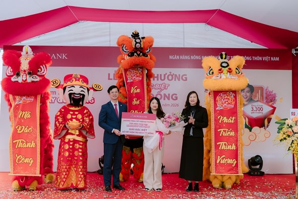 Agribank trao thưởng 1 tỷ đồng cho khách hàng gửi tiền tiết kiệm