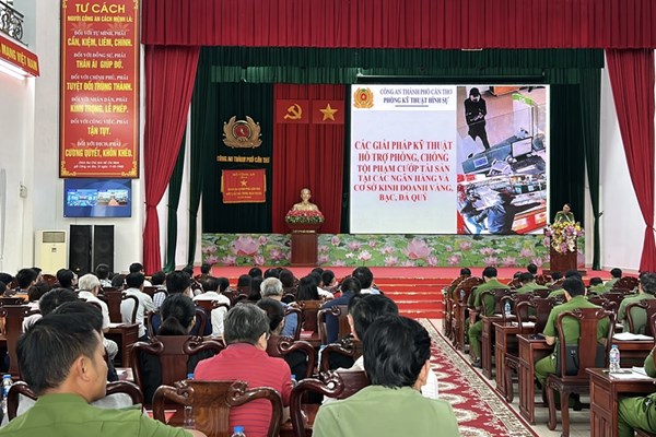 Phòng chống cướp giật cho các ngân hàng, tiệm vàng