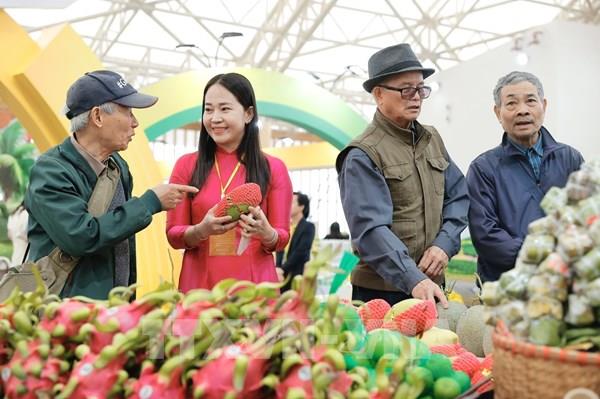 Hội chợ Mùa Xuân 2026: Hà Nội tăng cường 6 tuyến buýt phục vụ nhân dân, du khách