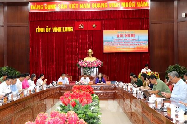 Chuyển đổi số thành đòn bẩy phát triển kinh tế Vĩnh Long