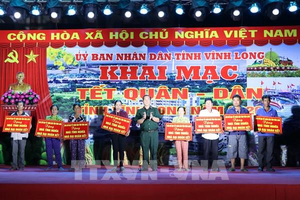 Khi Tết đến cùng nghĩa tình Quân – Dân ở Vĩnh Long