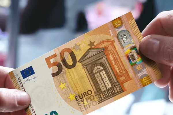 Chuyển tiền tức thời xuyên biên giới chuẩn bị phổ cập tại châu Âu