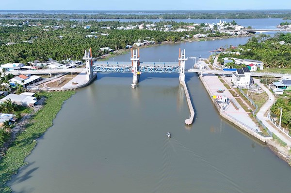 Cống âu Rạch Mọp - lá chắn "thép" bảo vệ nội đồng Cần Thơ