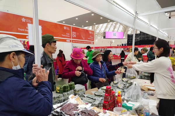 Hội chợ Mùa Xuân 2026: Khu hàng ẩm thực hút khách