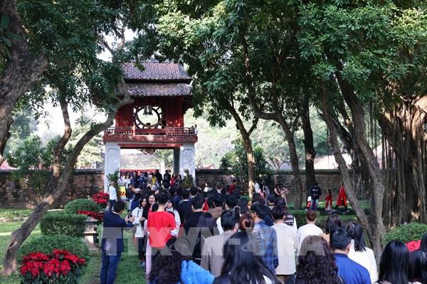 Mùng 1 Tết 2026 xuất hành hướng nào để đón tài lộc?