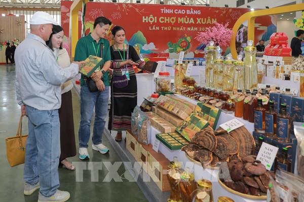 Thủ tướng yêu cầu tăng cường quảng bá sản phẩm, thương hiệu địa phương