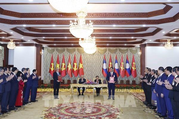 Tổng Bí thư Tô Lâm chứng kiến Lễ trao các văn kiện hợp tác Việt Nam – Lào