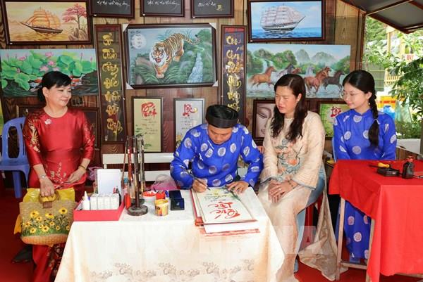 "Sắc Xuân miệt vườn" đưa Tết Nam Bộ sống động giữa lòng Cần Thơ