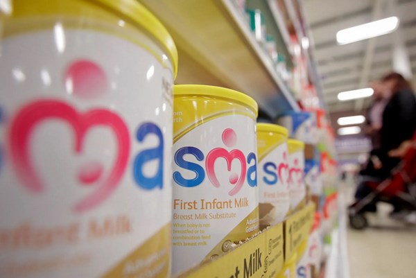 Thêm hai lô sữa bột trẻ em của Nestlé bị thu hồi tại châu Âu