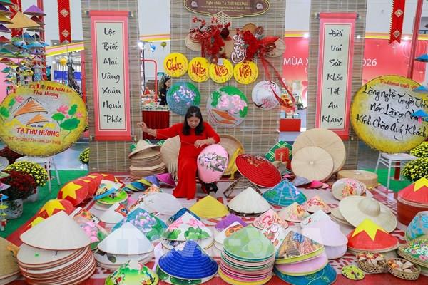 Làng nghề truyền thống hút khách bằng trải nghiệm văn hoá tại Hội chợ Mùa Xuân 2026