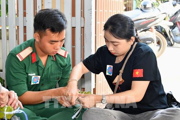 Tết Quân - Dân mang Xuân đến sớm với người dân Hòa Điền