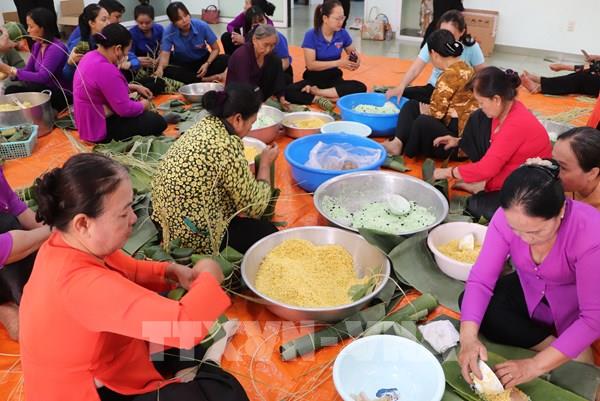 Hương vị Tết quê giữa đô thị hiện đại