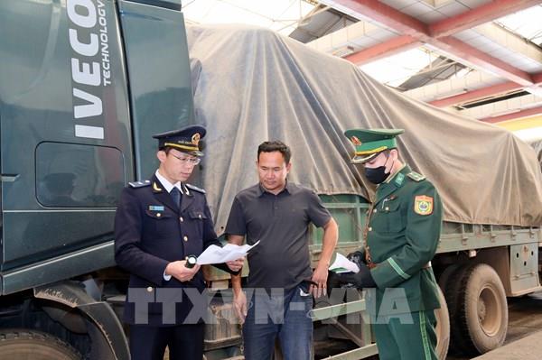 Siết chặt kiểm soát buôn lậu qua Cửa khẩu quốc tế Cha Lo
