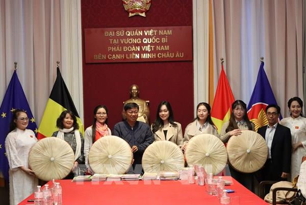 Lan tỏa giá trị văn hóa Việt, thắt chặt nghĩa tình với kiều bào tại Vương quốc Bỉ