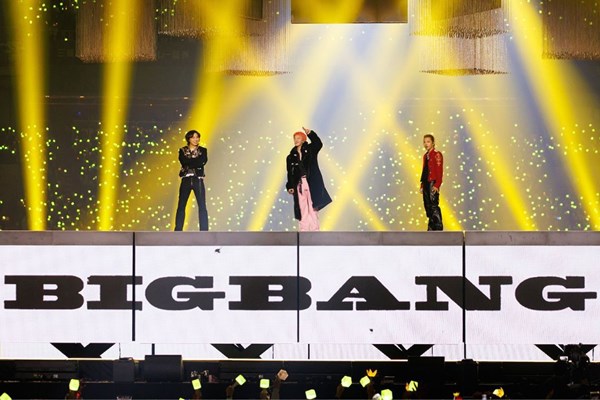 BIGBANG chính thức tái xuất sau nhiều năm