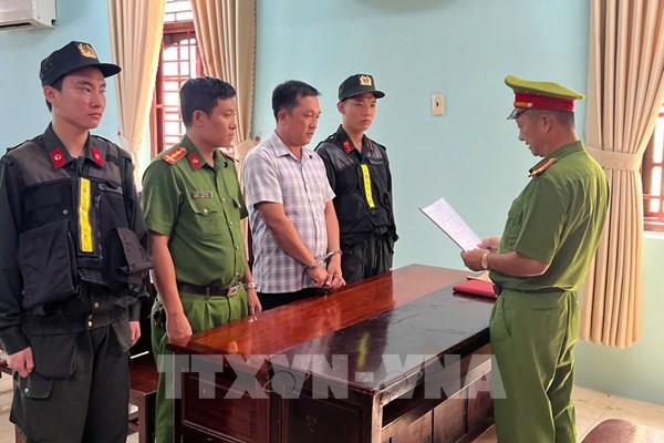 Khởi tố 3 đối tượng sản xuất, buôn bán hàng giả và sử dụng tài liệu giả của cơ quan, tổ chức