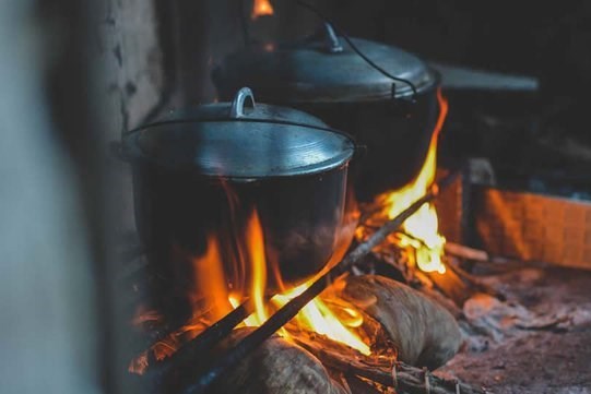 Góc bếp của Ngoại