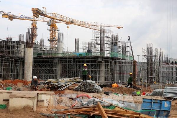 Hàng nghìn công nhân làm việc xuyên Tết đẩy tiến độ các dự án phục vụ APEC 2027