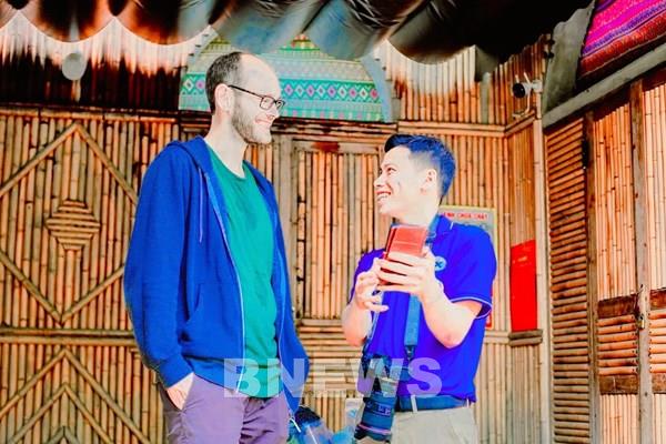 Khi người trẻ trở thành sứ giả văn hoá số