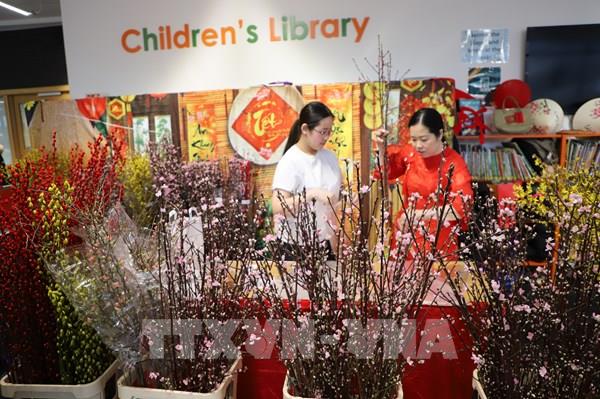 Xuân Bính Ngọ 2026: Hành trình lan toả bản sắc Việt tại "xứ sở sương mù"