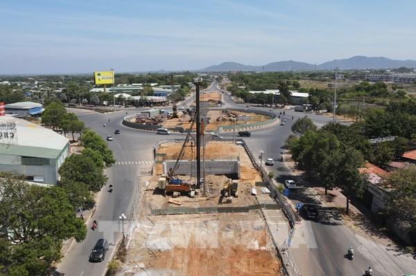 Công trường hạ tầng giao thông TP. Hồ Chí Minh “giữ lửa” xuyên Tết