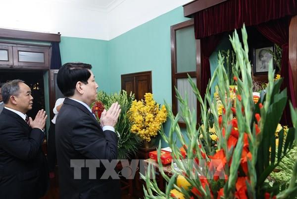 Chủ tịch nước Lương Cường dâng hương tưởng niệm Chủ tịch Hồ Chí Minh tại Nhà 67 và Bắc Bộ Phủ