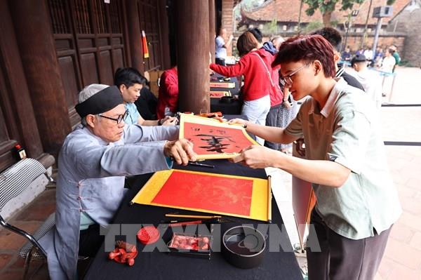 Xin chữ đầu Xuân: Gìn giữ hồn cốt “Quốc học”