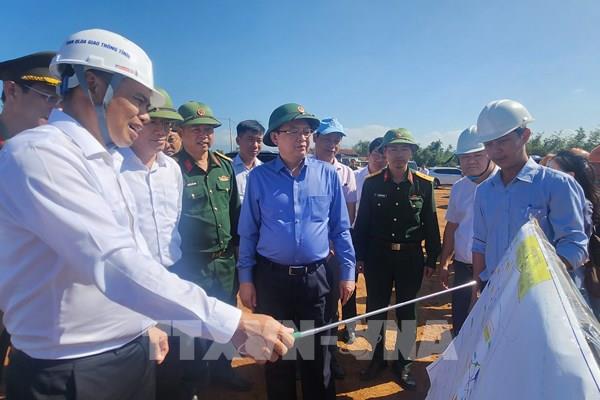 Phó Thủ tướng Hồ Quốc Dũng kiểm tra tiến độ đường cao tốc Quy Nhơn - Pleiku