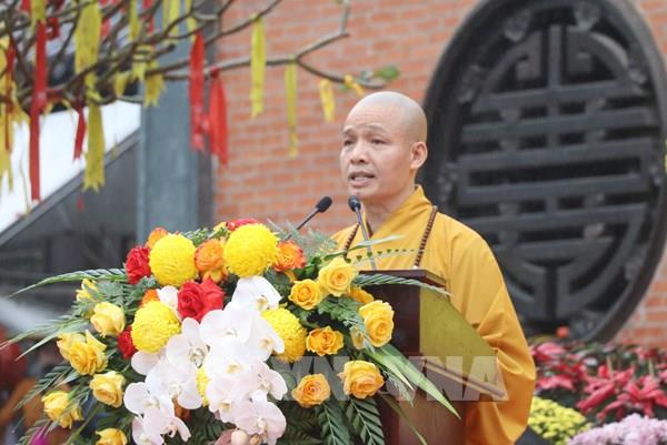 Ninh Bình: Hàng nghìn du khách tham dự Lễ khai hội chùa Bái Đính