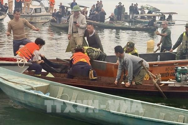 Khởi tố, bắt tạm giam lái tàu khách trong vụ chìm tàu ở hồ Thác Bà