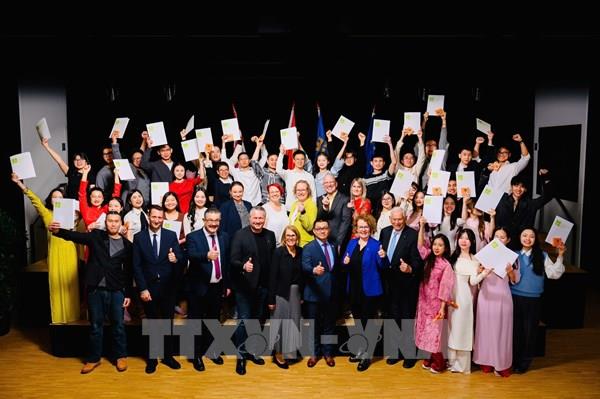 30 học viên Việt Nam tốt nghiệp khóa điều dưỡng chất lượng cao đầu tiên tại Áo