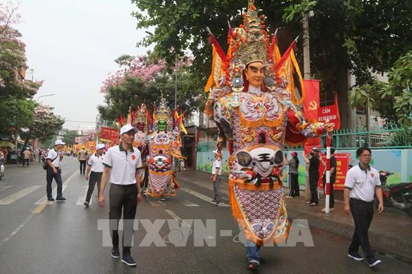 Đặc sắc lễ nghinh thần trên đường phố Đồng Nai