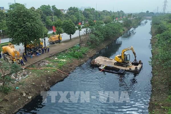 Hà Nội làm sạch sông hồ: Lá chắn chống ngập mùa mưa 2026