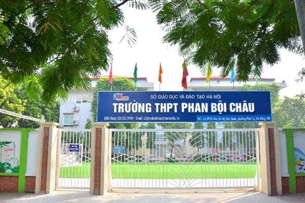 Hà Nội: Yêu cầu Trường THPT Phan Bội Châu dừng, hoàn trả phí ghi danh