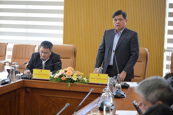 Nâng năng lực dự báo, bảo vệ tăng trưởng xuất khẩu nông lâm thủy sản