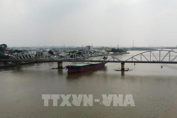 Xác định nguyên nhân ban đầu vụ va chạm khiến cầu đường sắt qua Đồng Nai gián đoạn