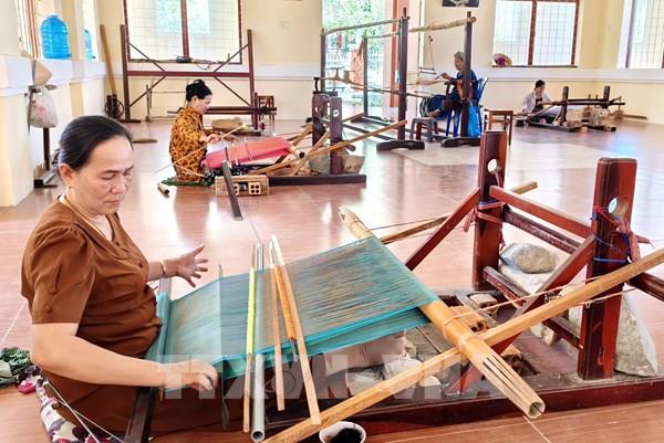 Khánh Hòa đánh thức làng nghề Chăm bằng du lịch