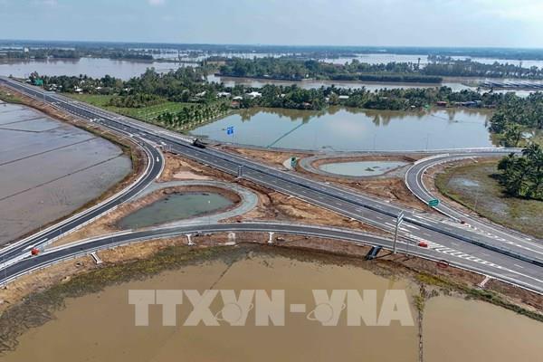 Gỡ vướng mặt bằng cao tốc Cần Thơ – Cà Mau trước 15/4